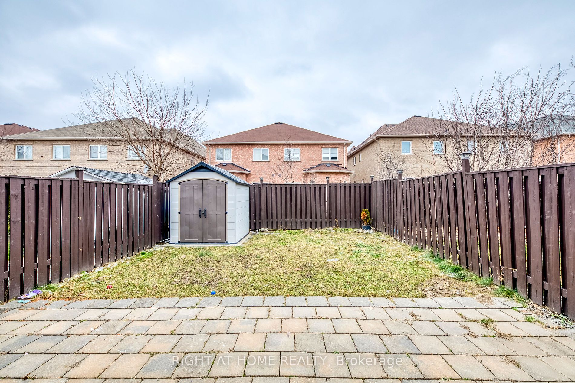 28 Ozner Cres