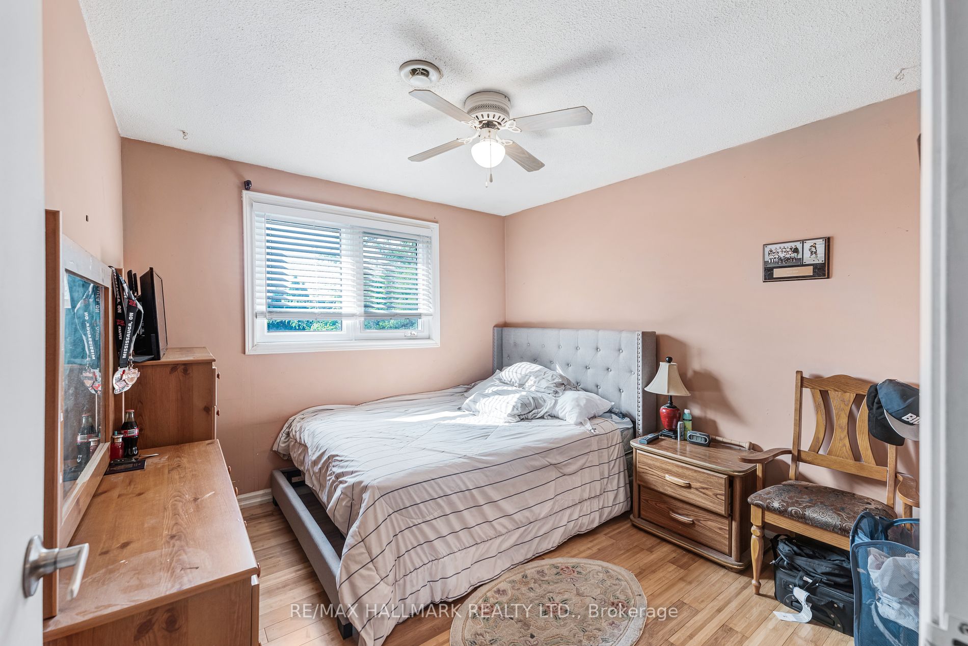242 COLLINGS Avenue