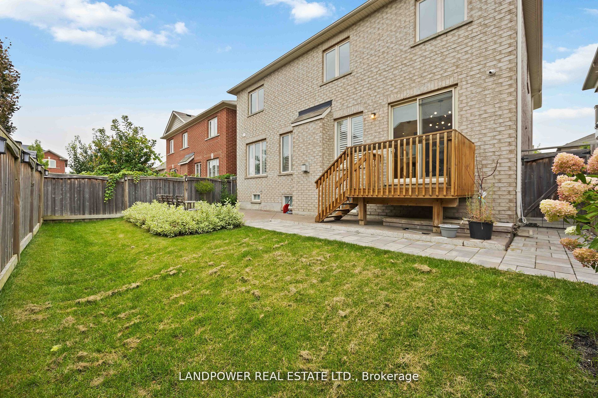 48 Farmhouse Cres