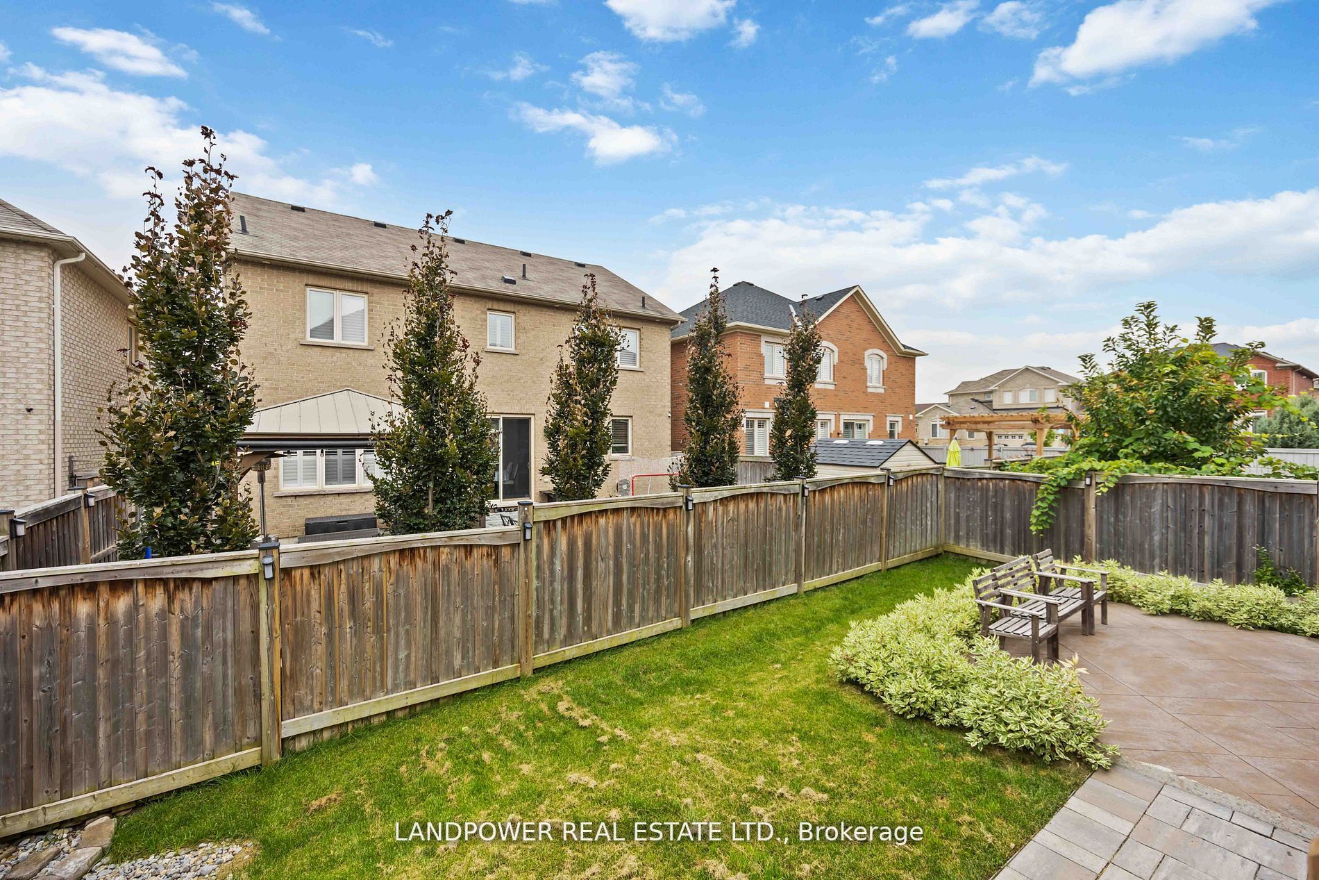 48 Farmhouse Cres