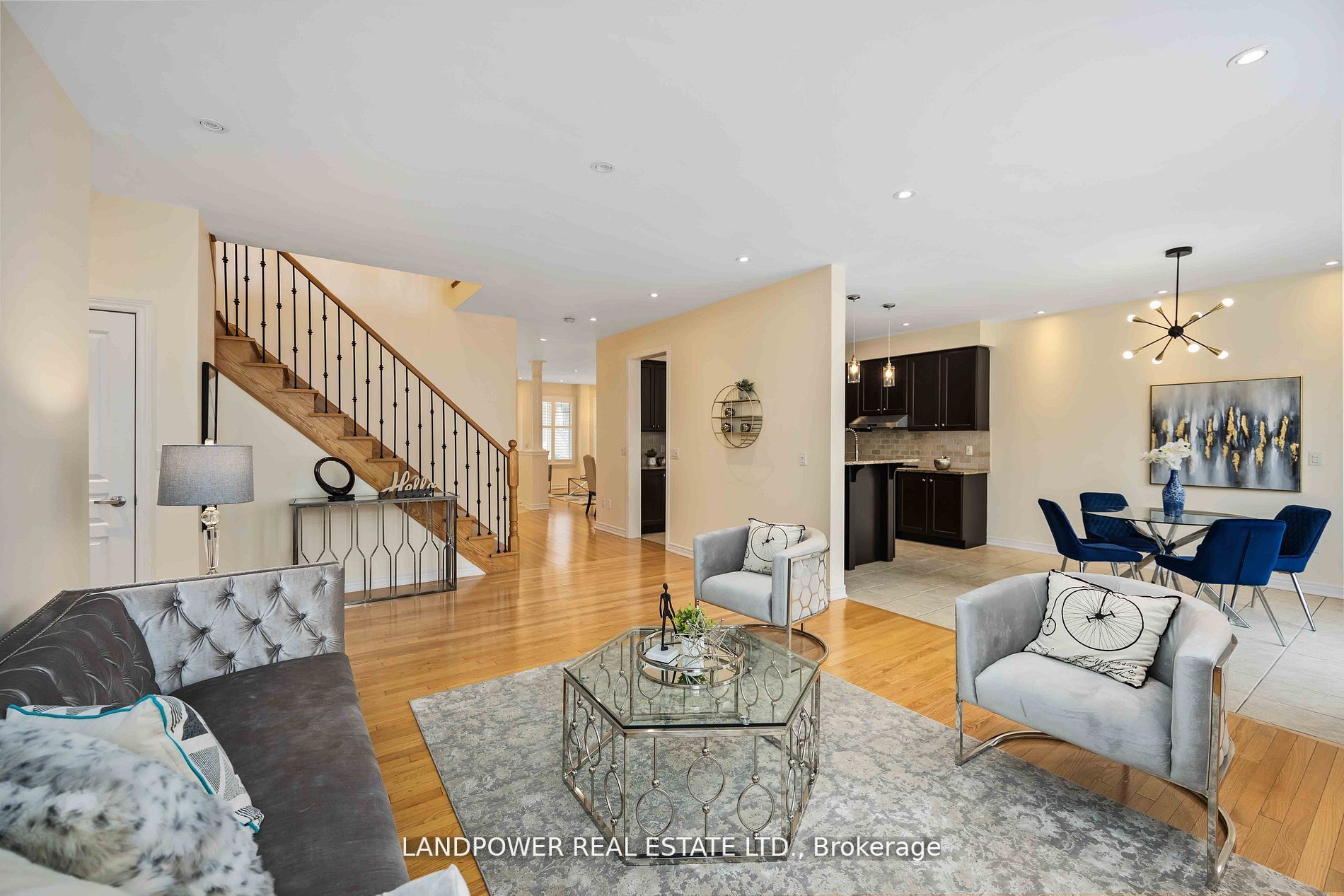 48 Farmhouse Cres