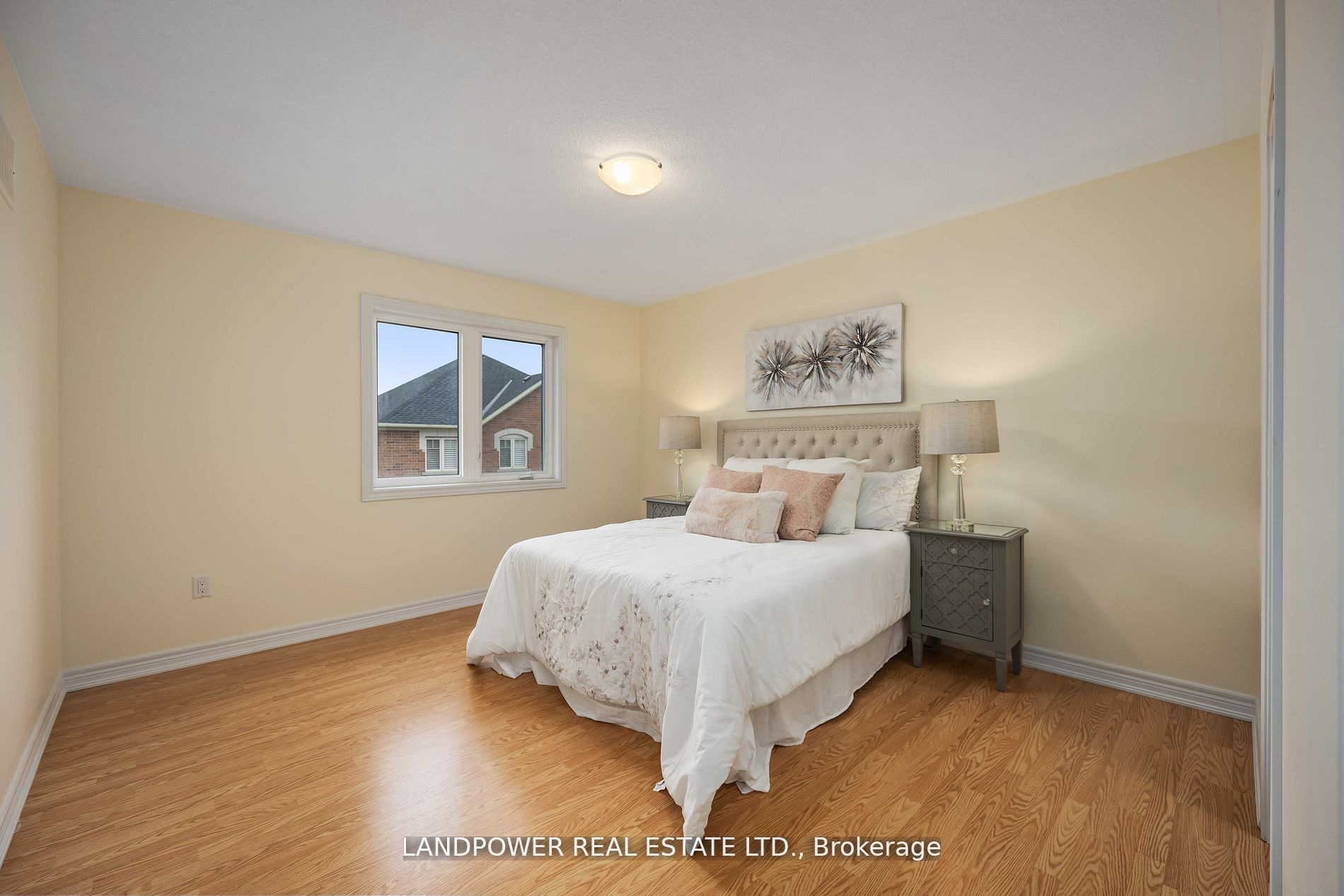 48 Farmhouse Cres