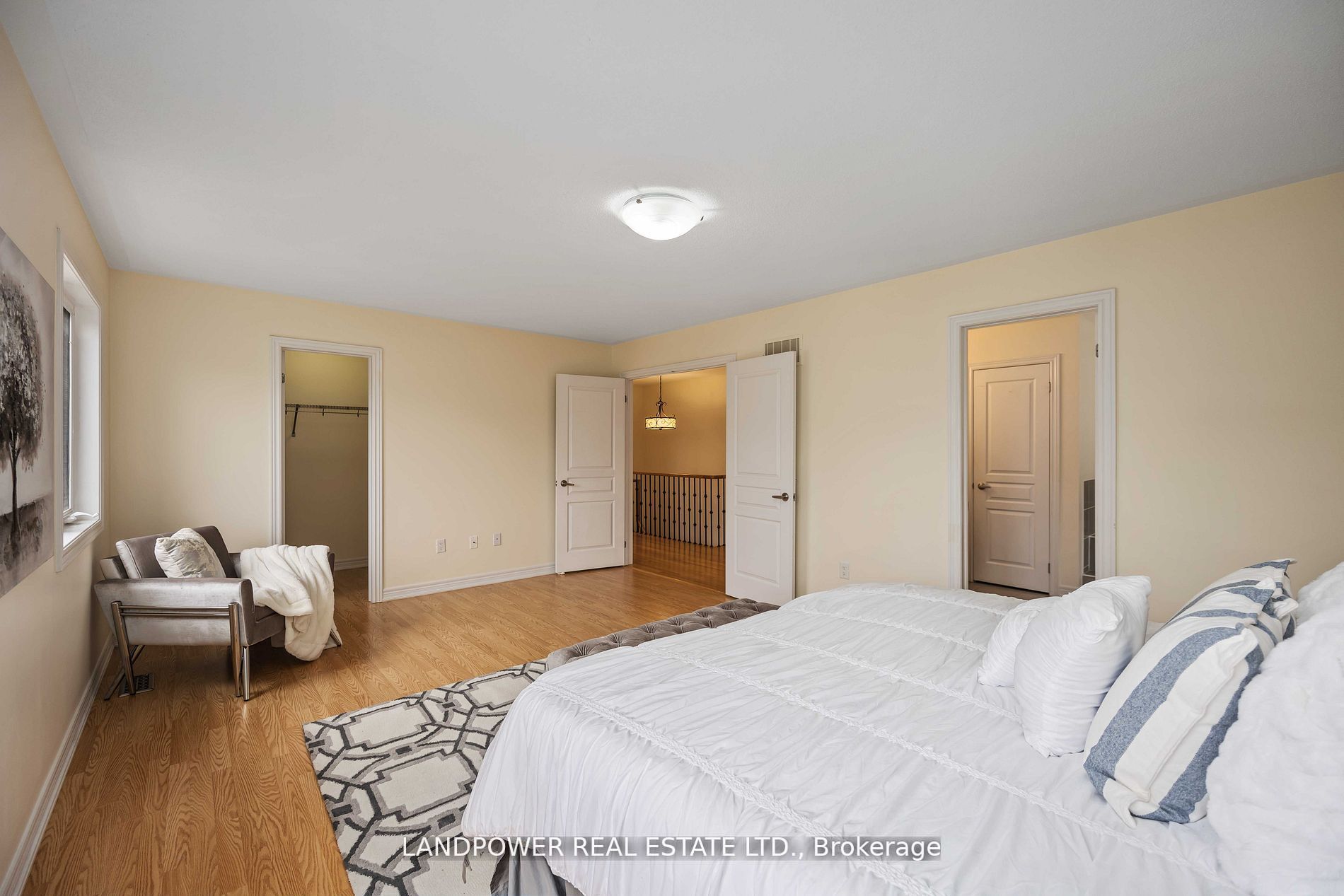 48 Farmhouse Cres