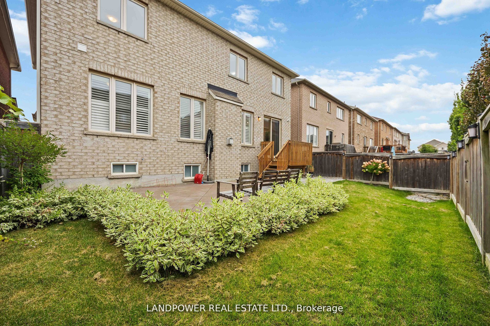 48 Farmhouse Cres
