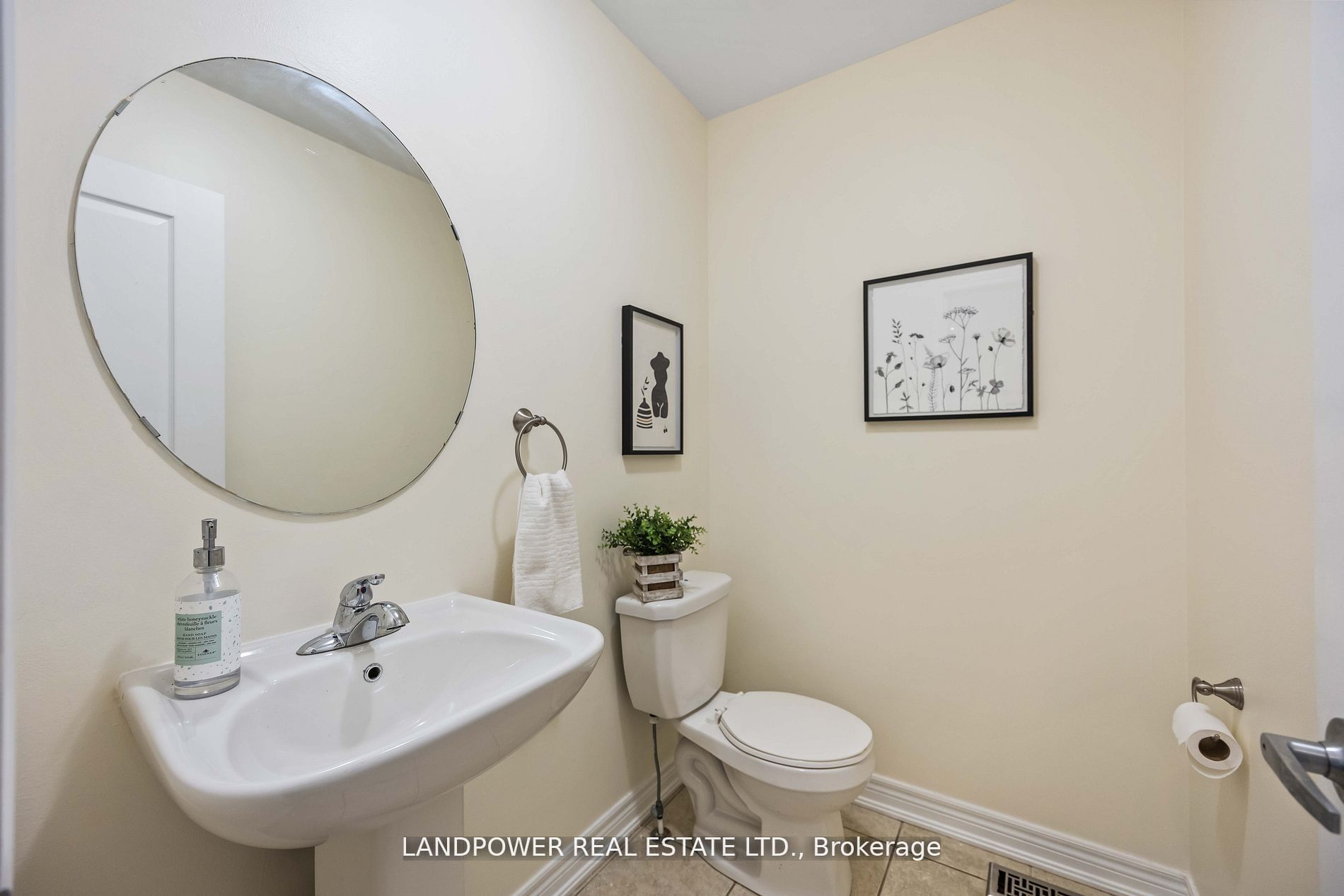 48 Farmhouse Cres