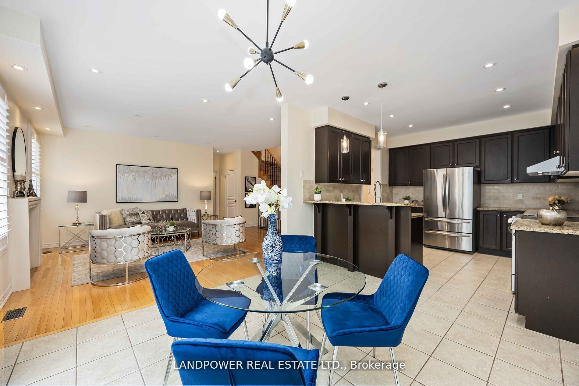 48 Farmhouse Cres