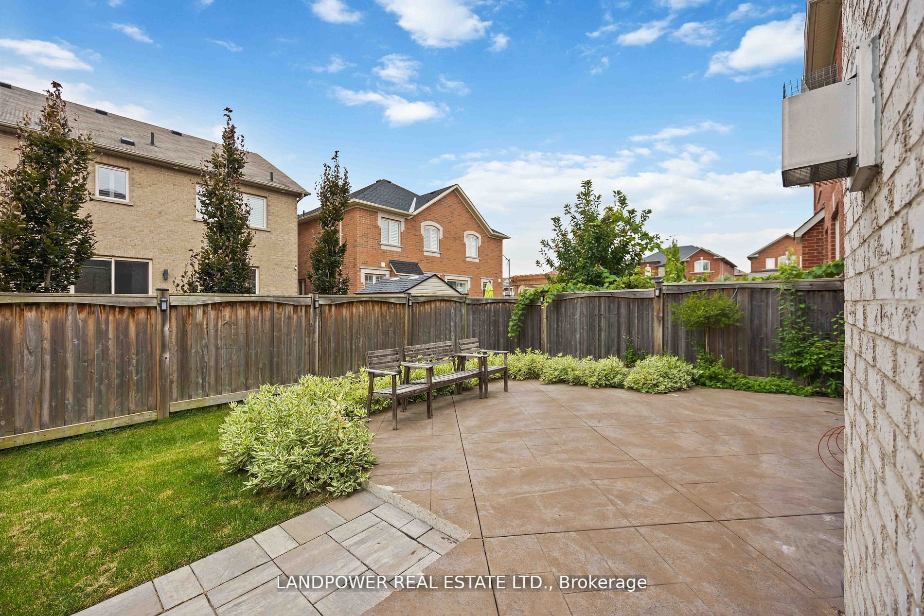 48 Farmhouse Cres