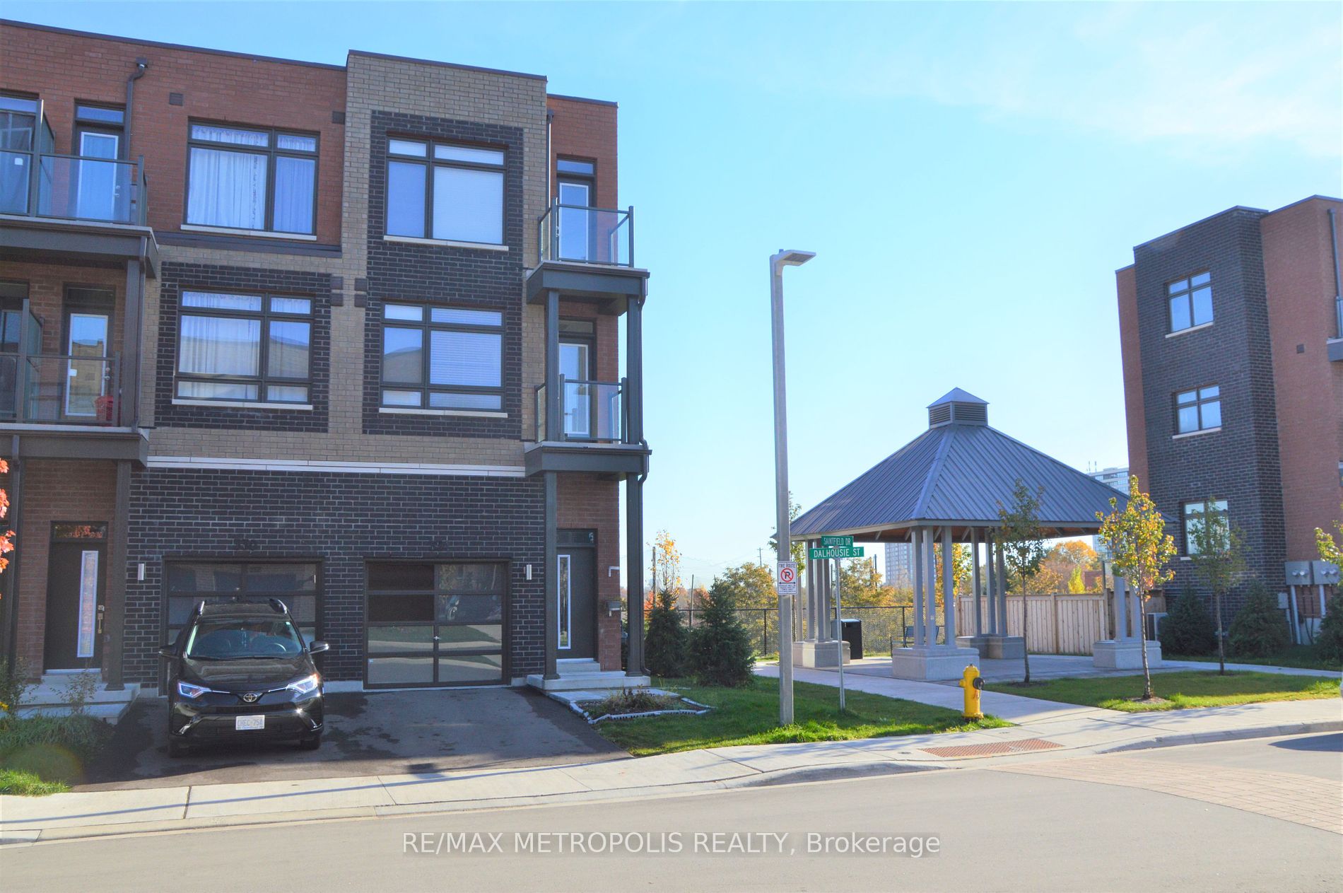 334 Dalhousie St