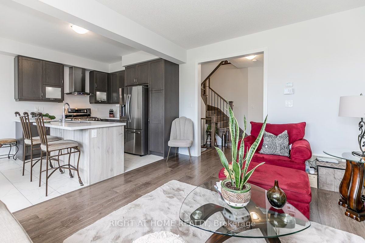 36 Wood Cres