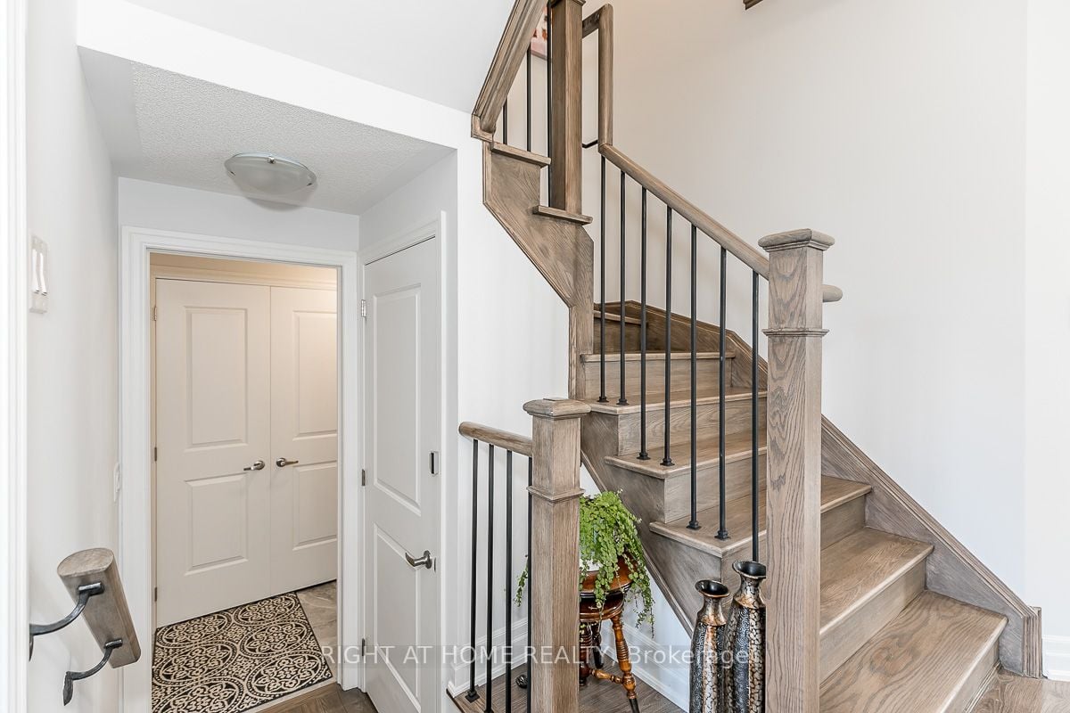 36 Wood Cres