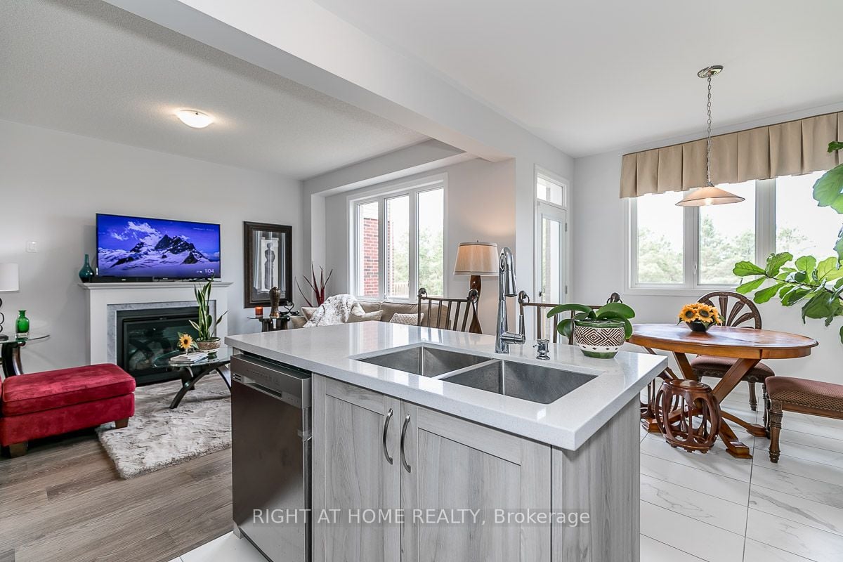 36 Wood Cres