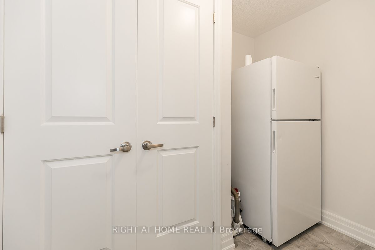 36 Wood Cres