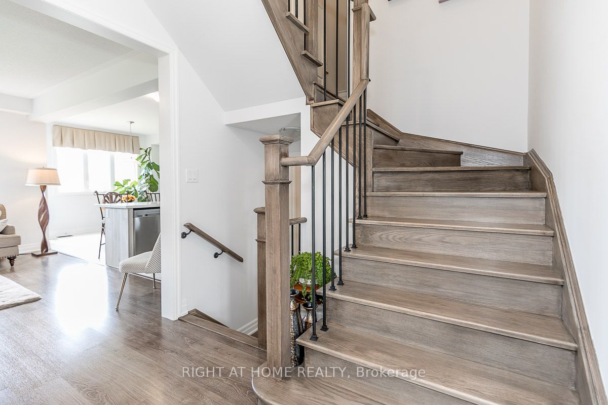 36 Wood Cres