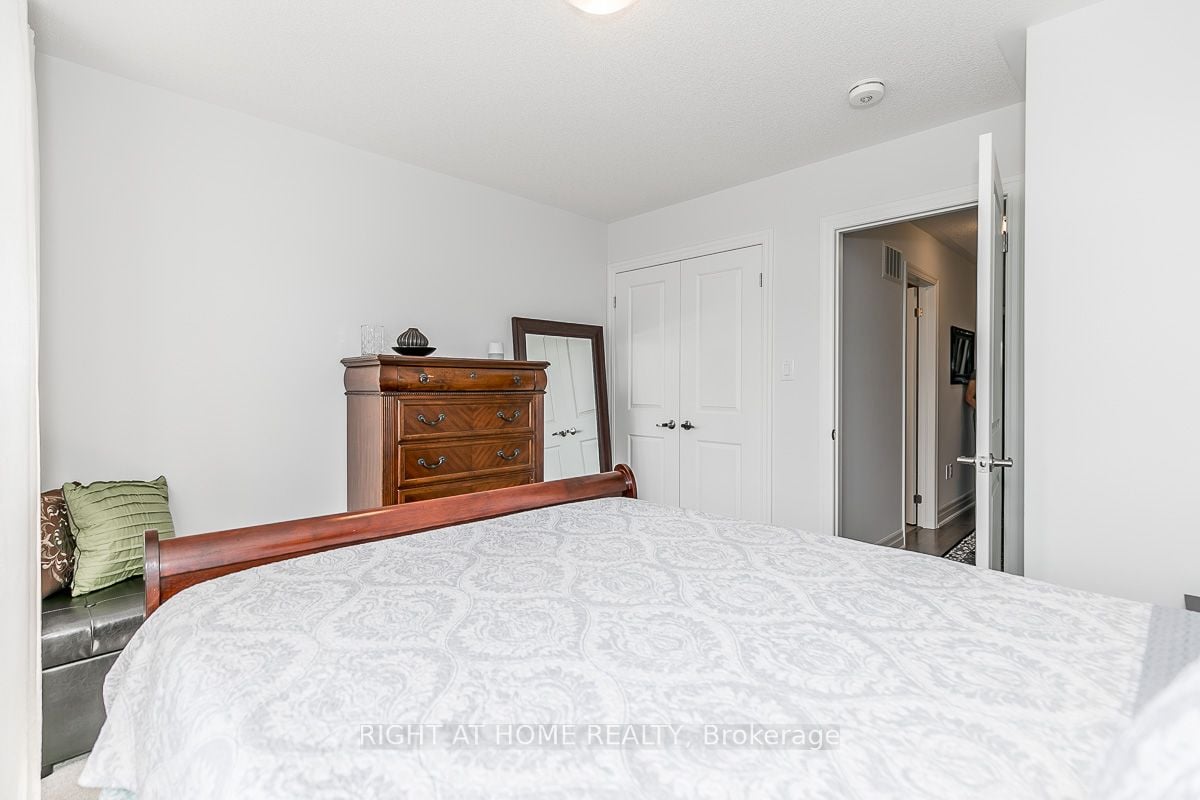 36 Wood Cres