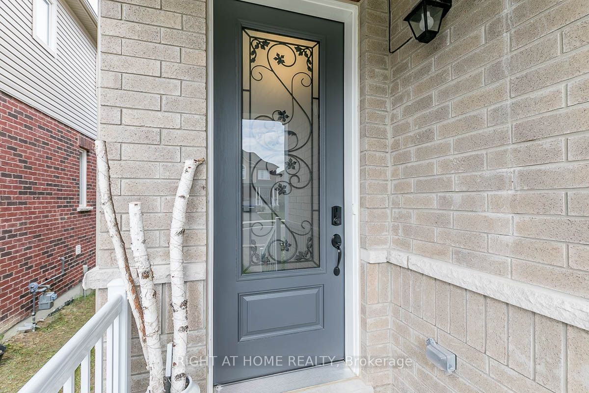 36 Wood Cres
