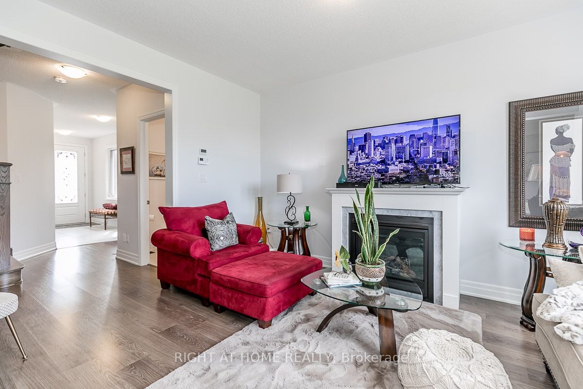36 Wood Cres