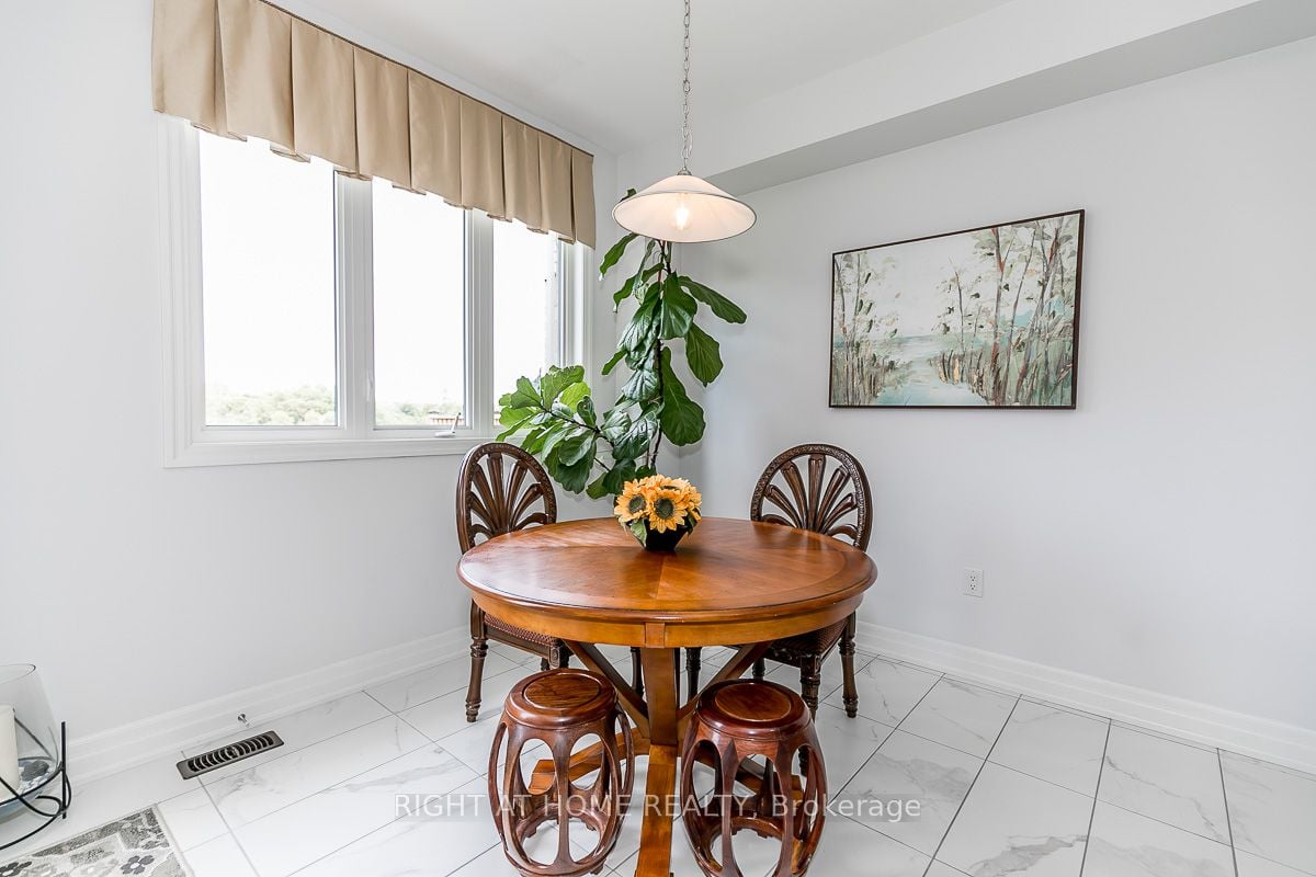 36 Wood Cres