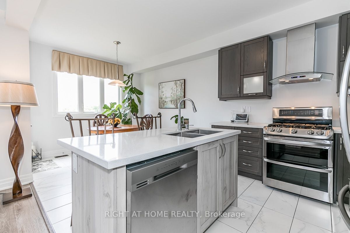 36 Wood Cres