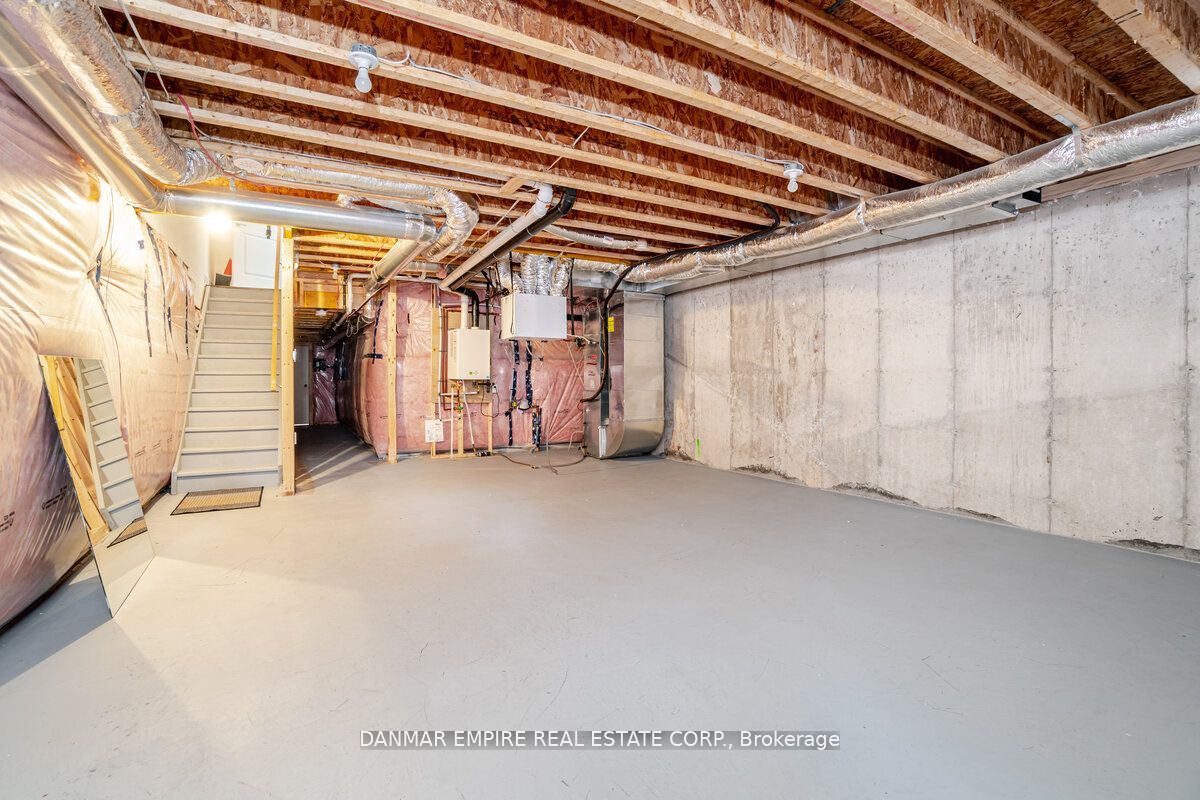 31 Hiawatha Court