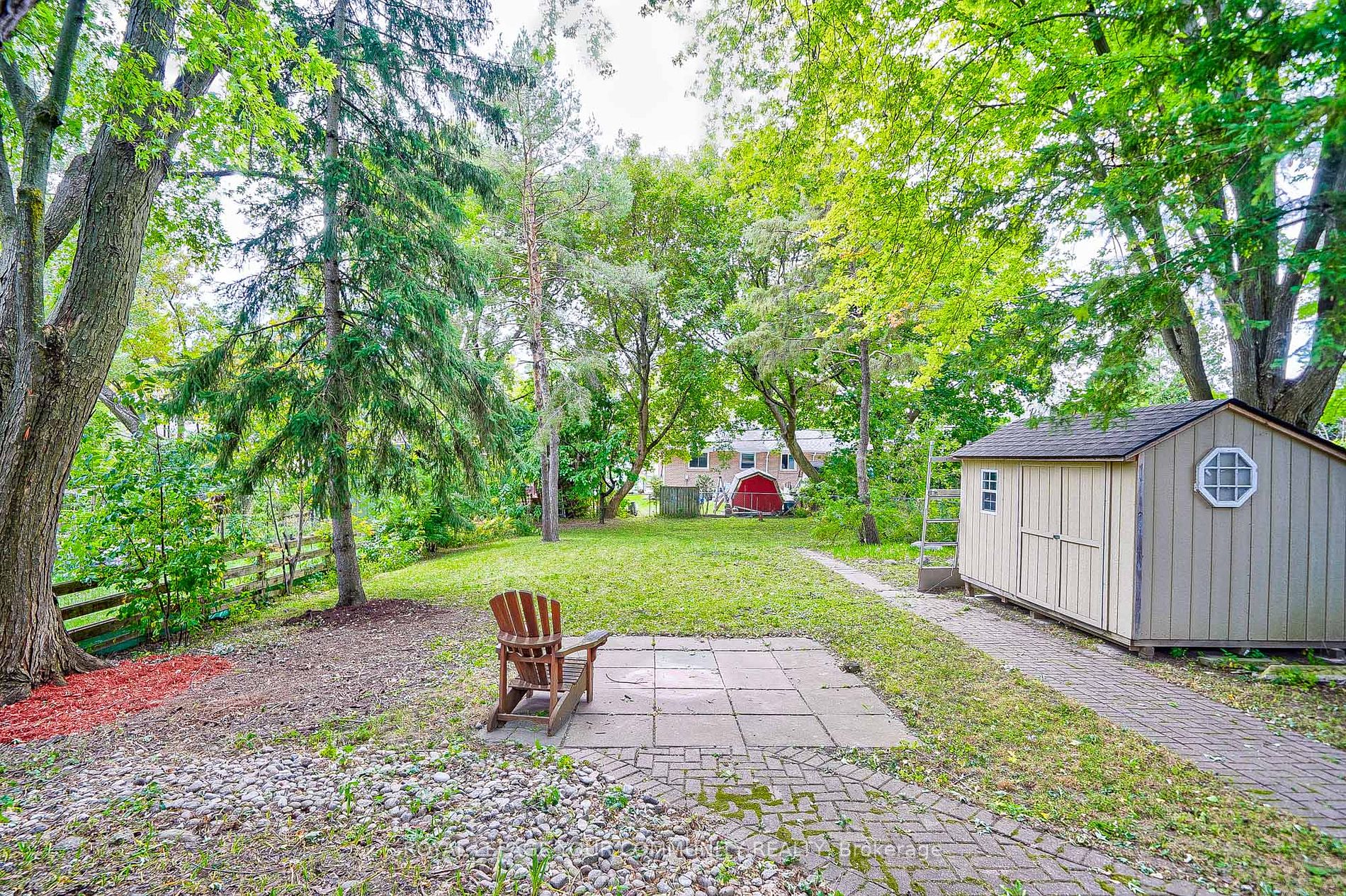 60 Hillview Drive