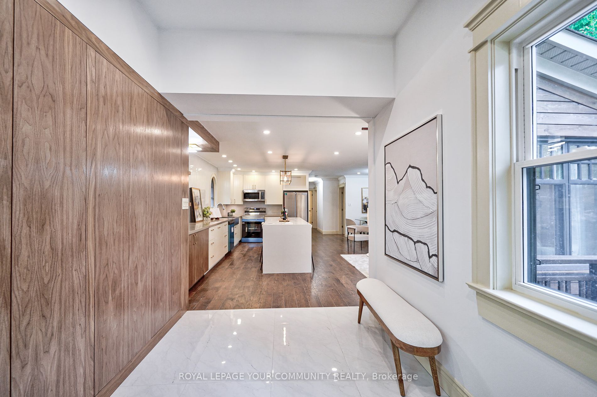 60 Hillview Drive