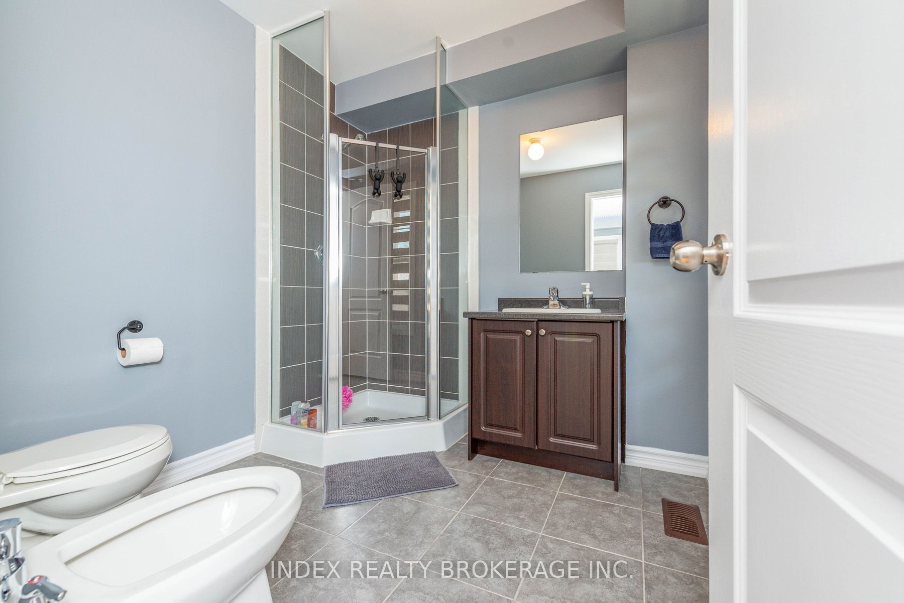 10 Porter Avenue, #26