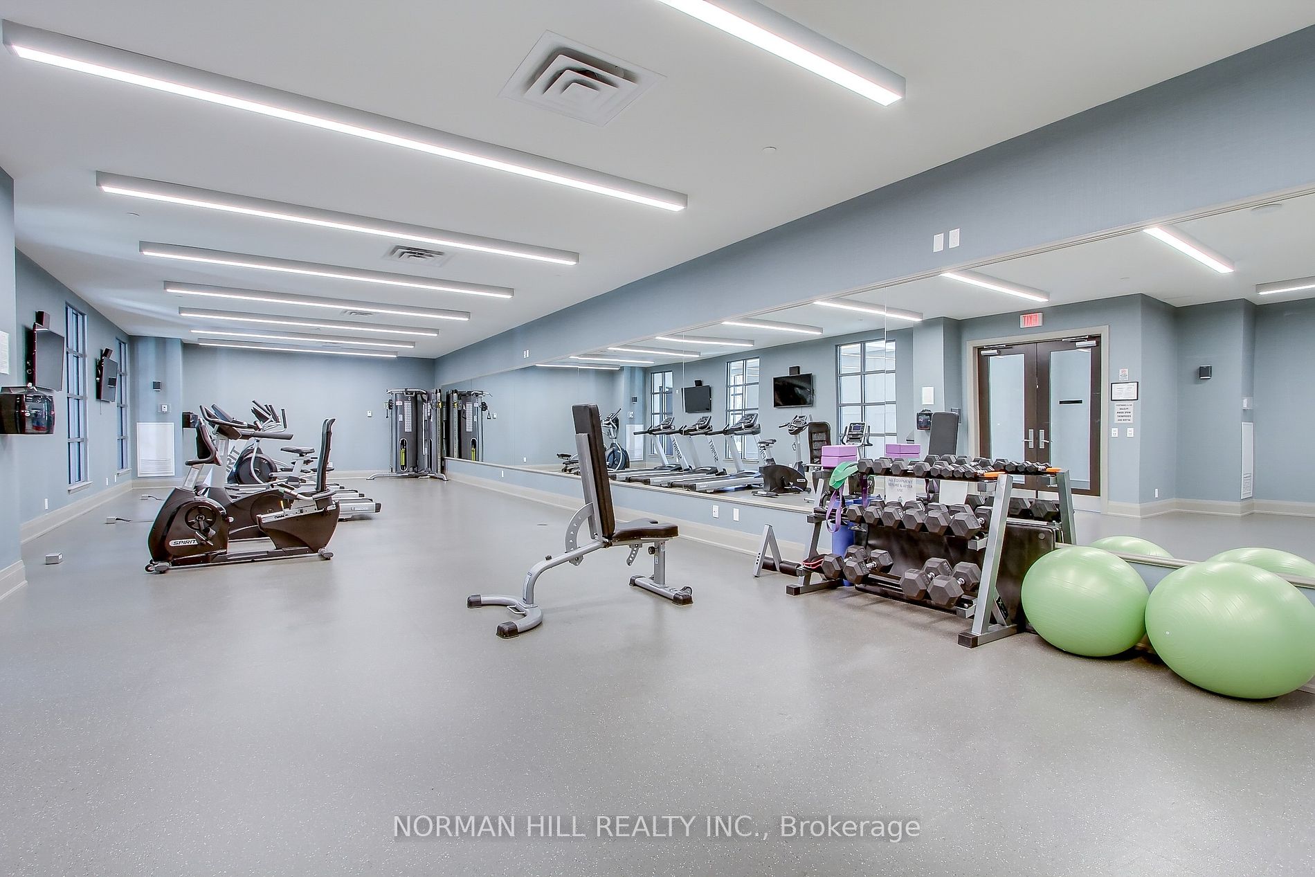 9909 Pine Valley Drive, #402