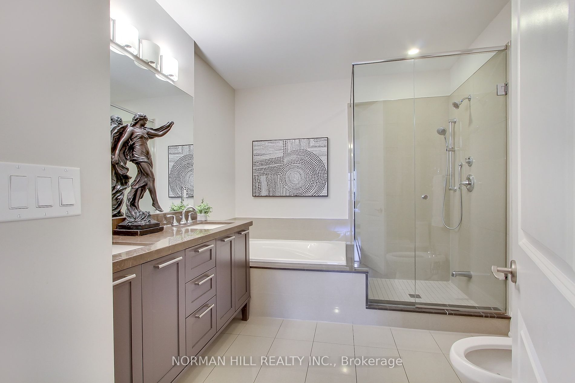 9909 Pine Valley Drive, #402
