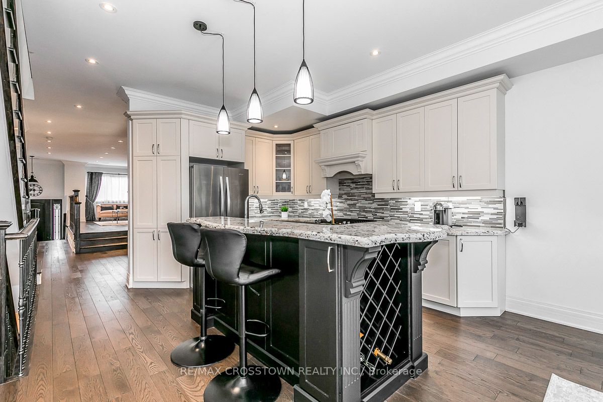 22 Fergus Ave