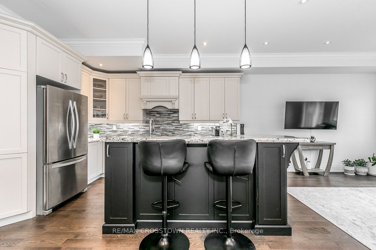 22 Fergus Ave