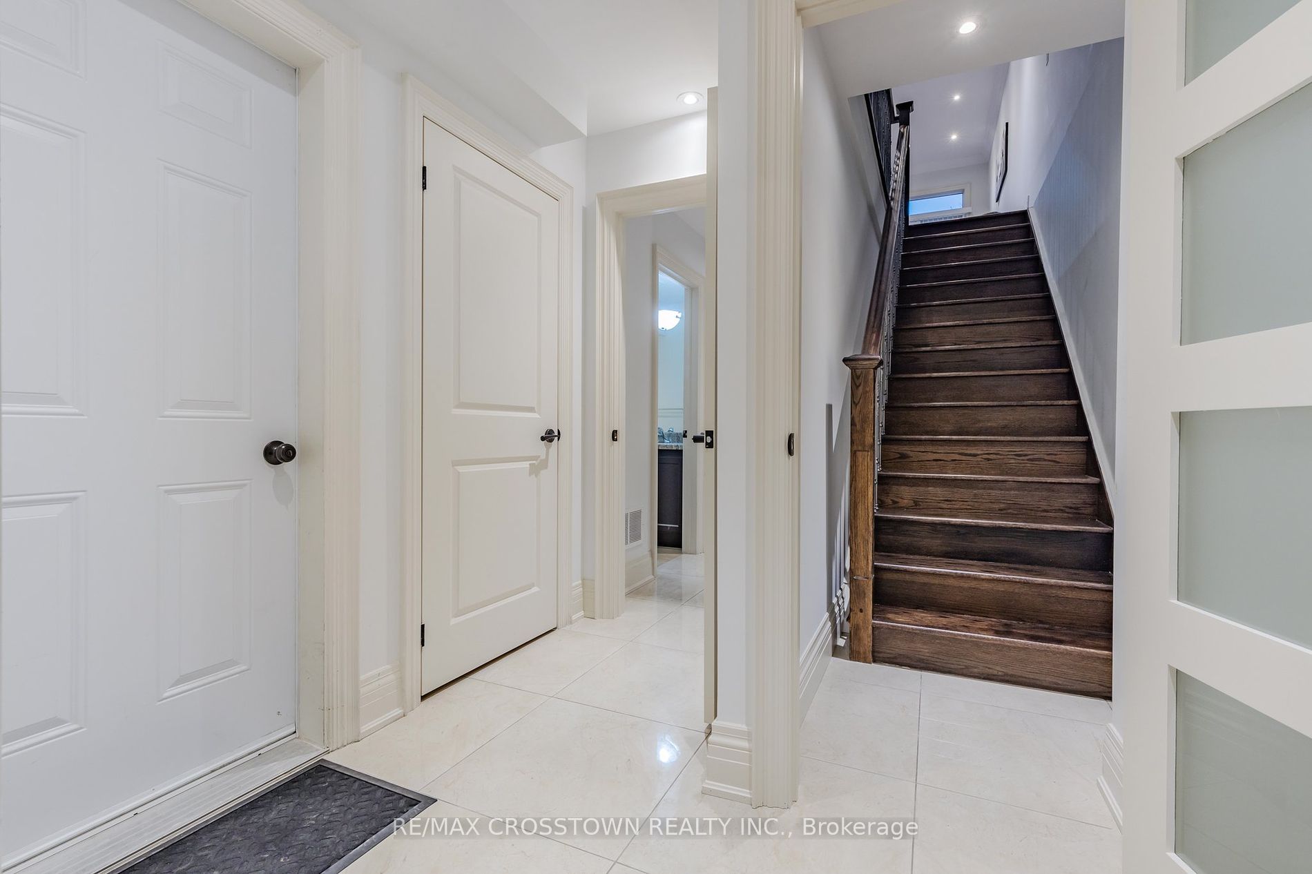 22 Fergus Ave