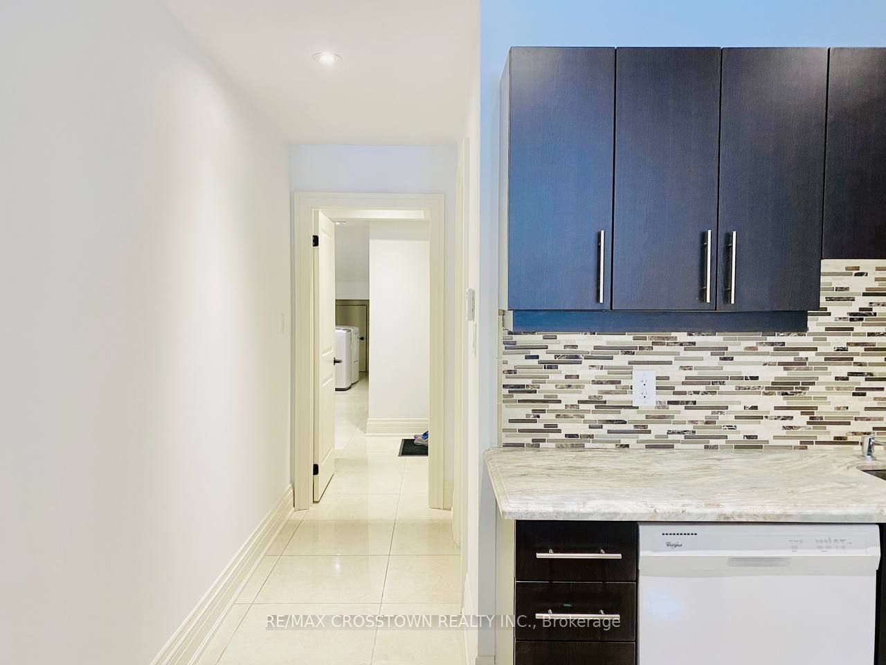 22 Fergus Ave