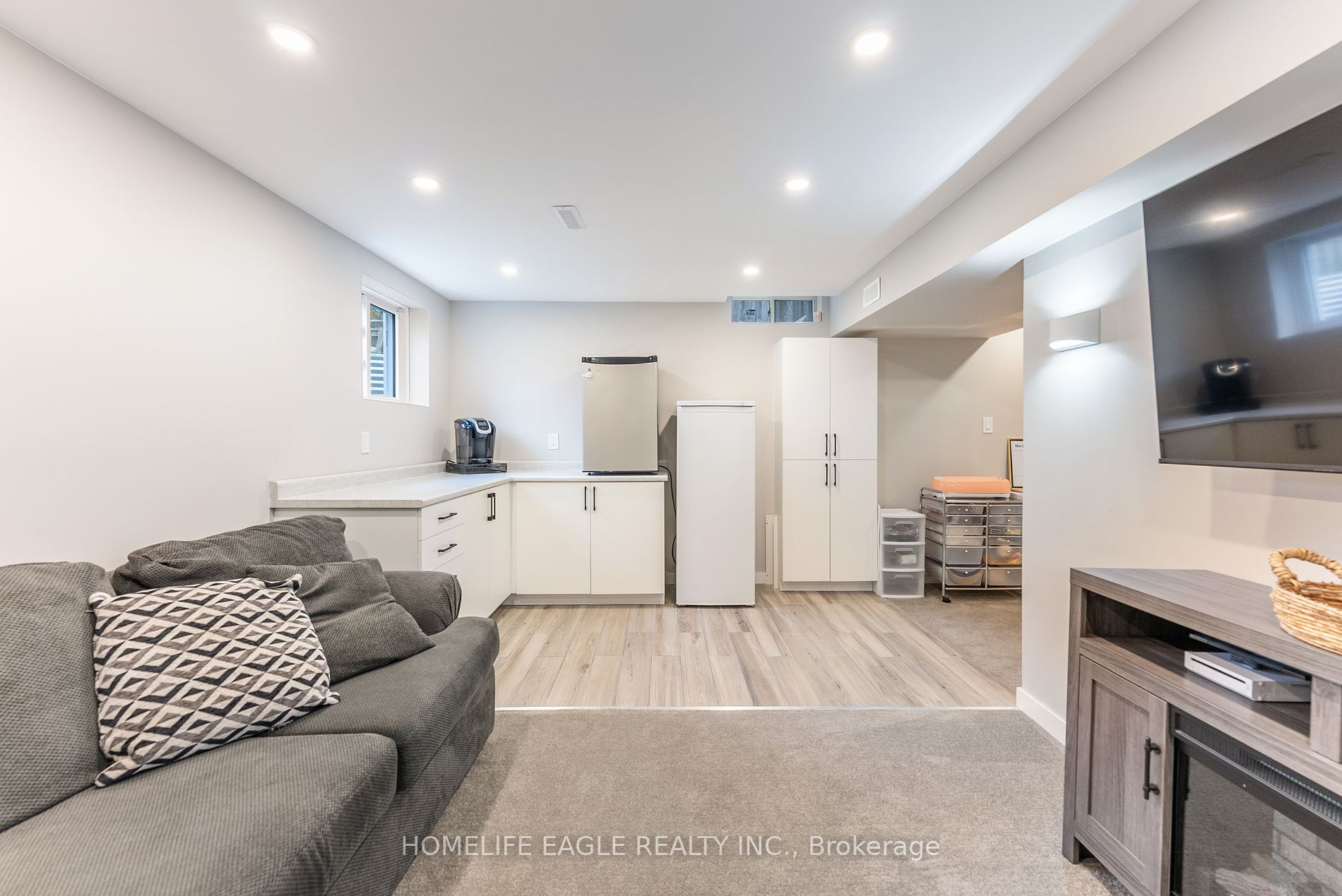 233 Hodgson Drive