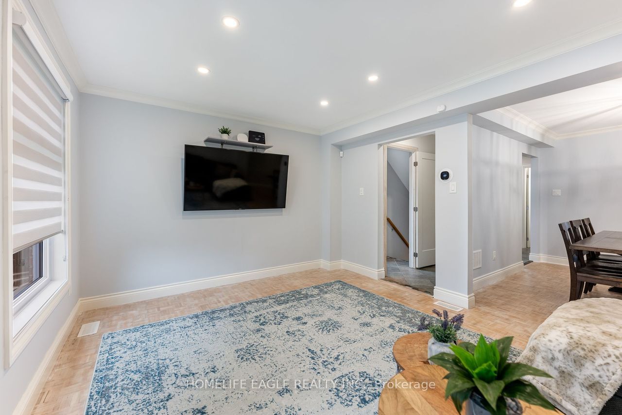 233 Hodgson Drive