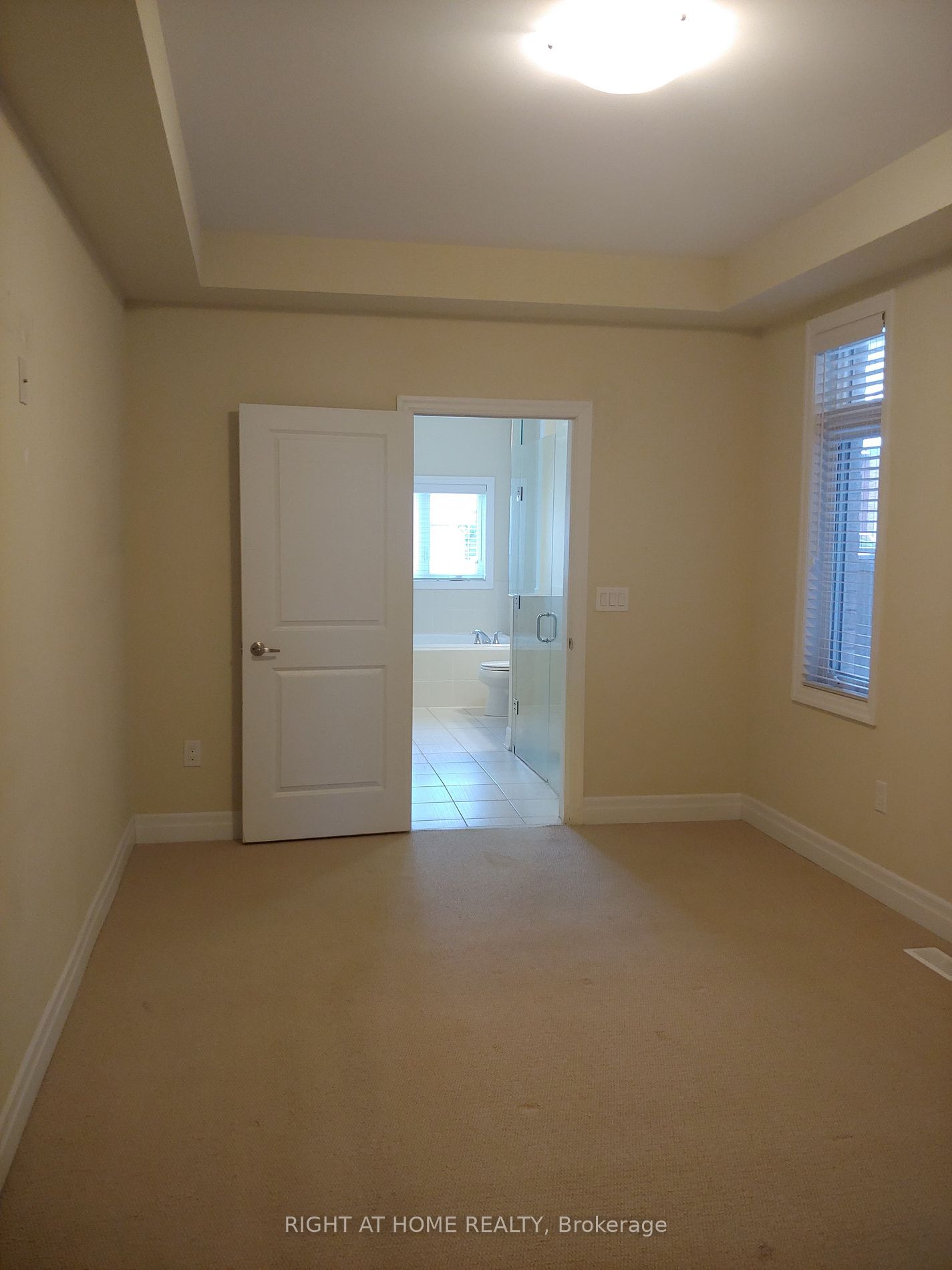 93 Alex Campbell Cres