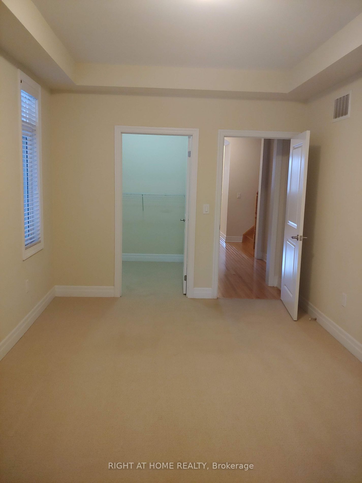 93 Alex Campbell Cres