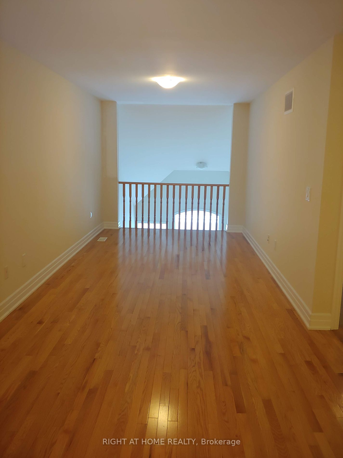 93 Alex Campbell Cres