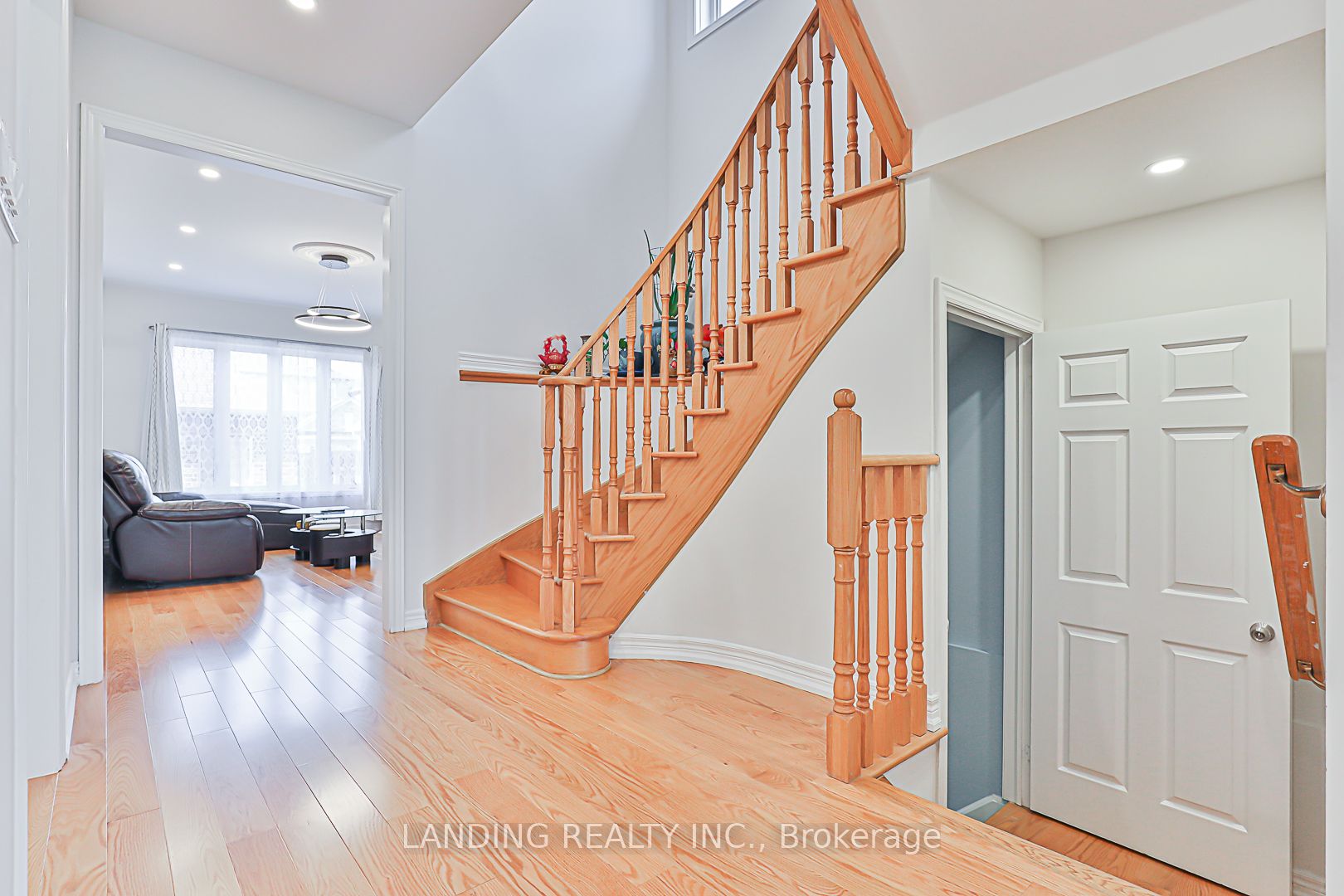 36 Richard Daley Dr