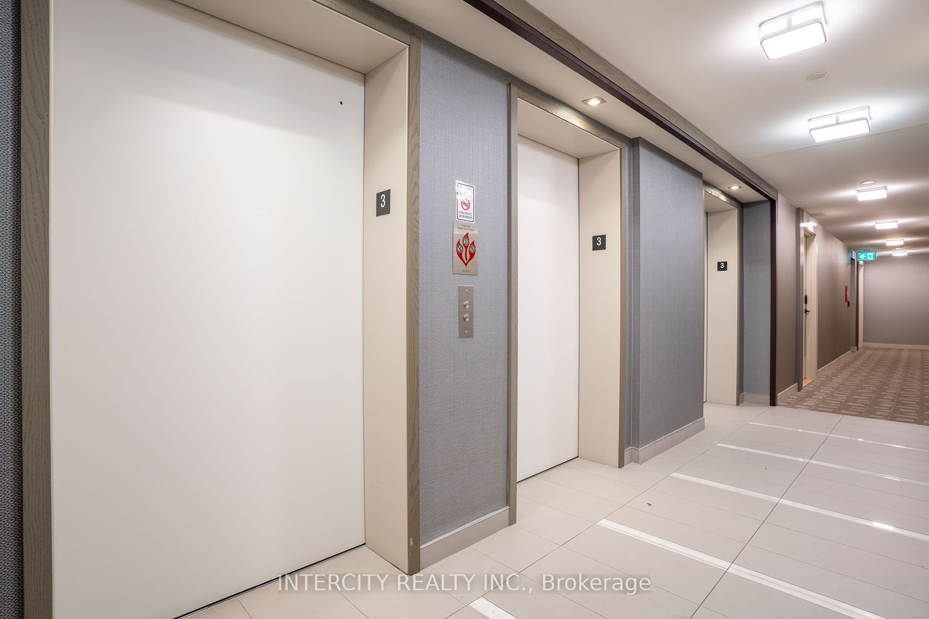 85 Oneida Crescent, #303