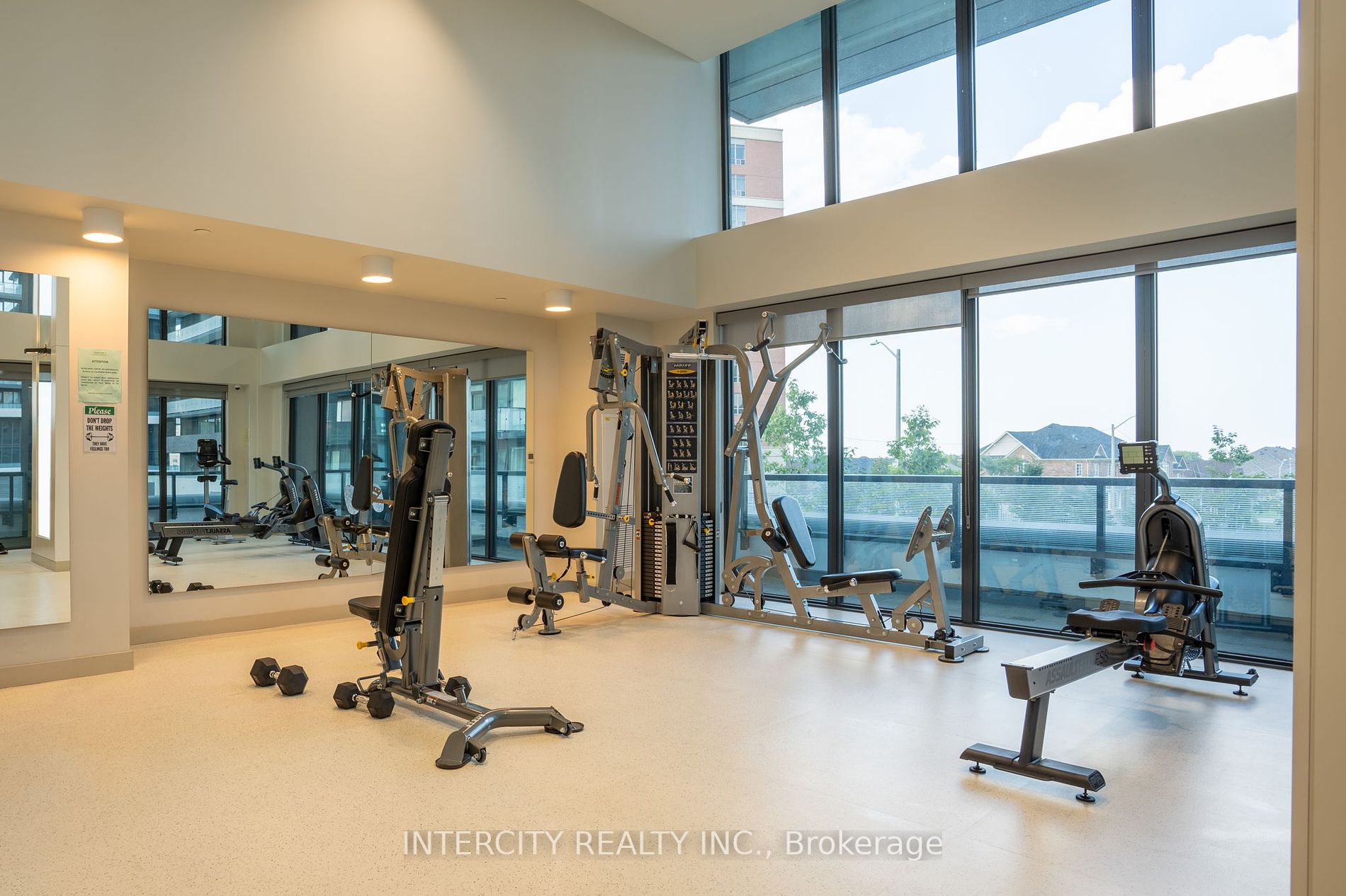 85 Oneida Crescent, #303