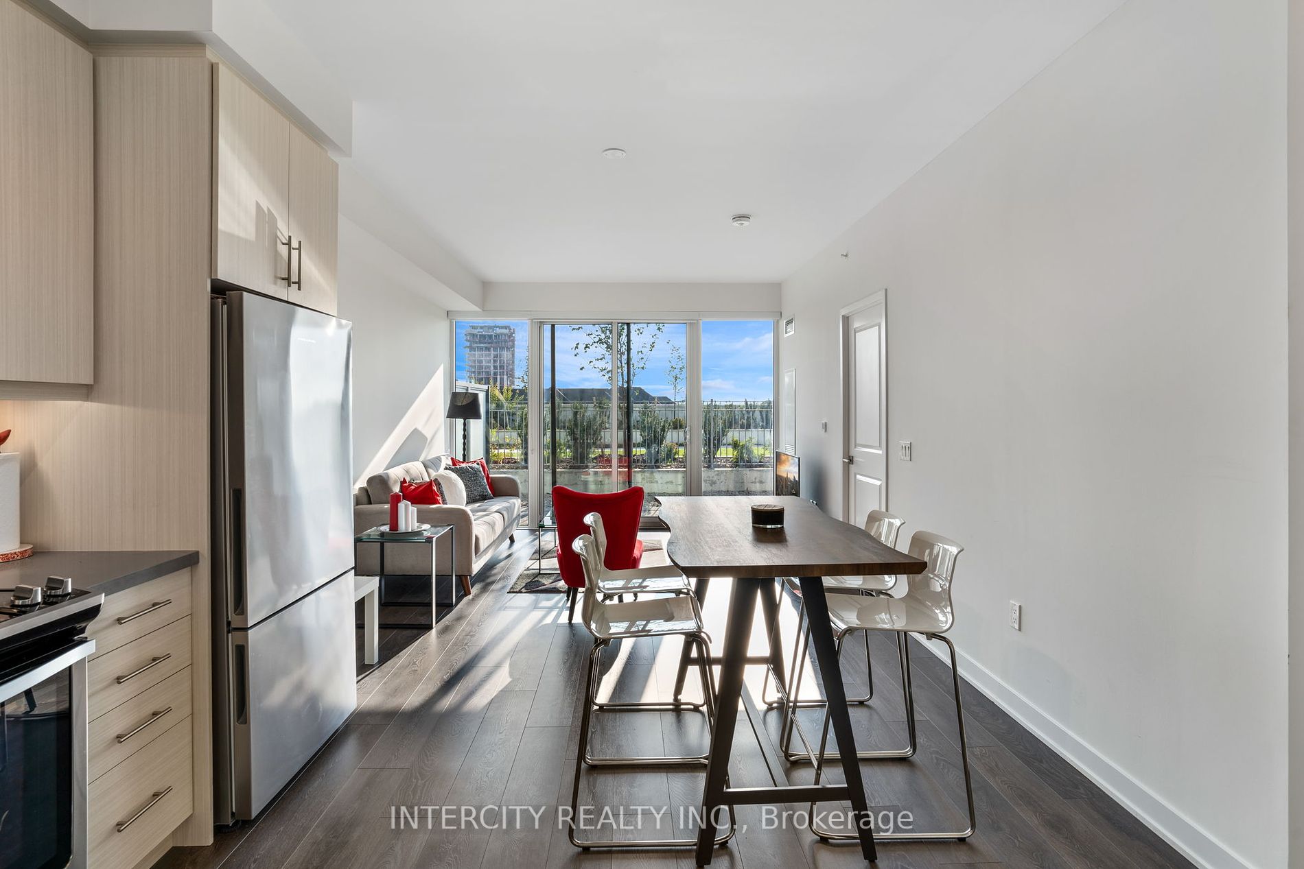 85 Oneida Crescent, #303