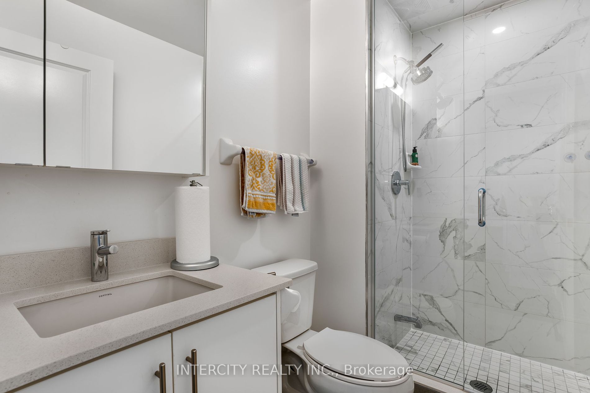 85 Oneida Crescent, #303