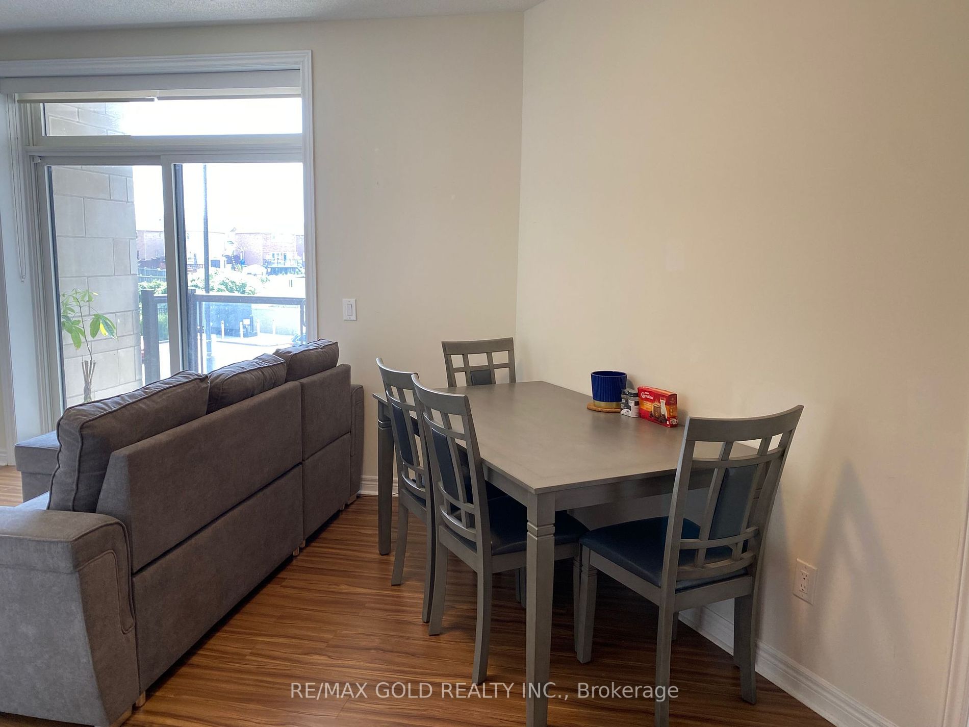 39 New Delhi Drive, #209