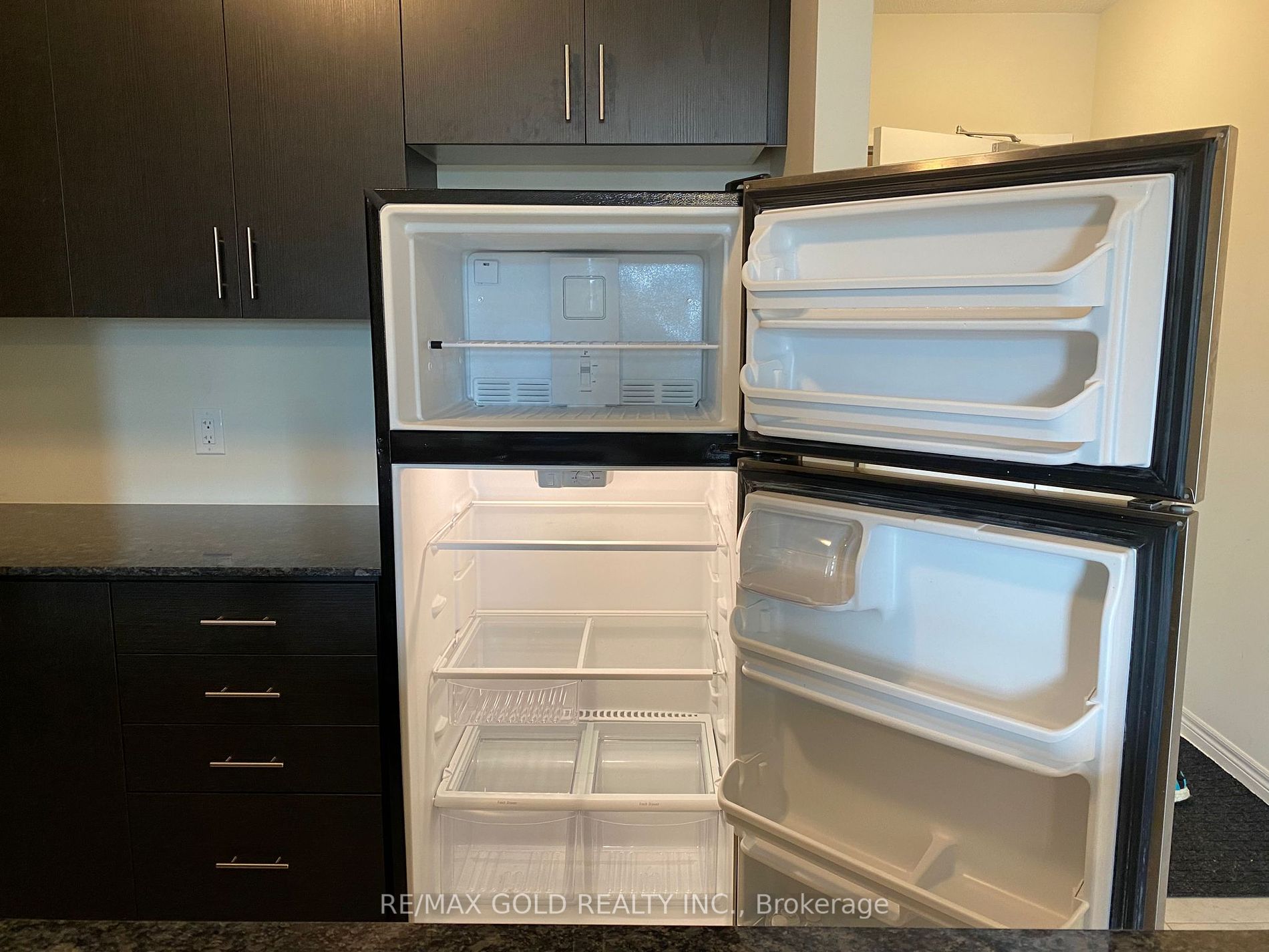 39 New Delhi Drive, #209