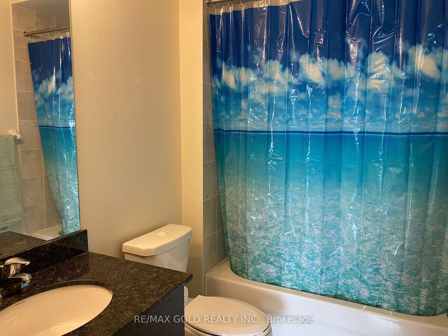 39 New Delhi Drive, #209