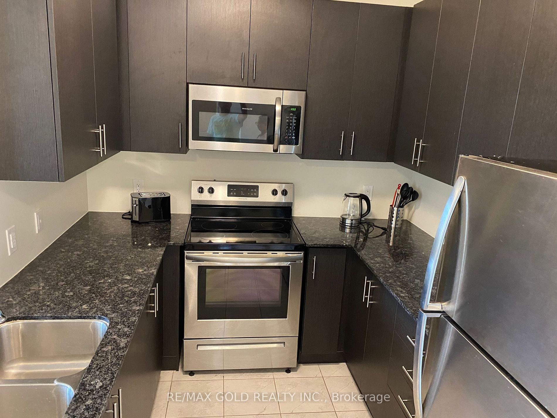 39 New Delhi Drive, #209