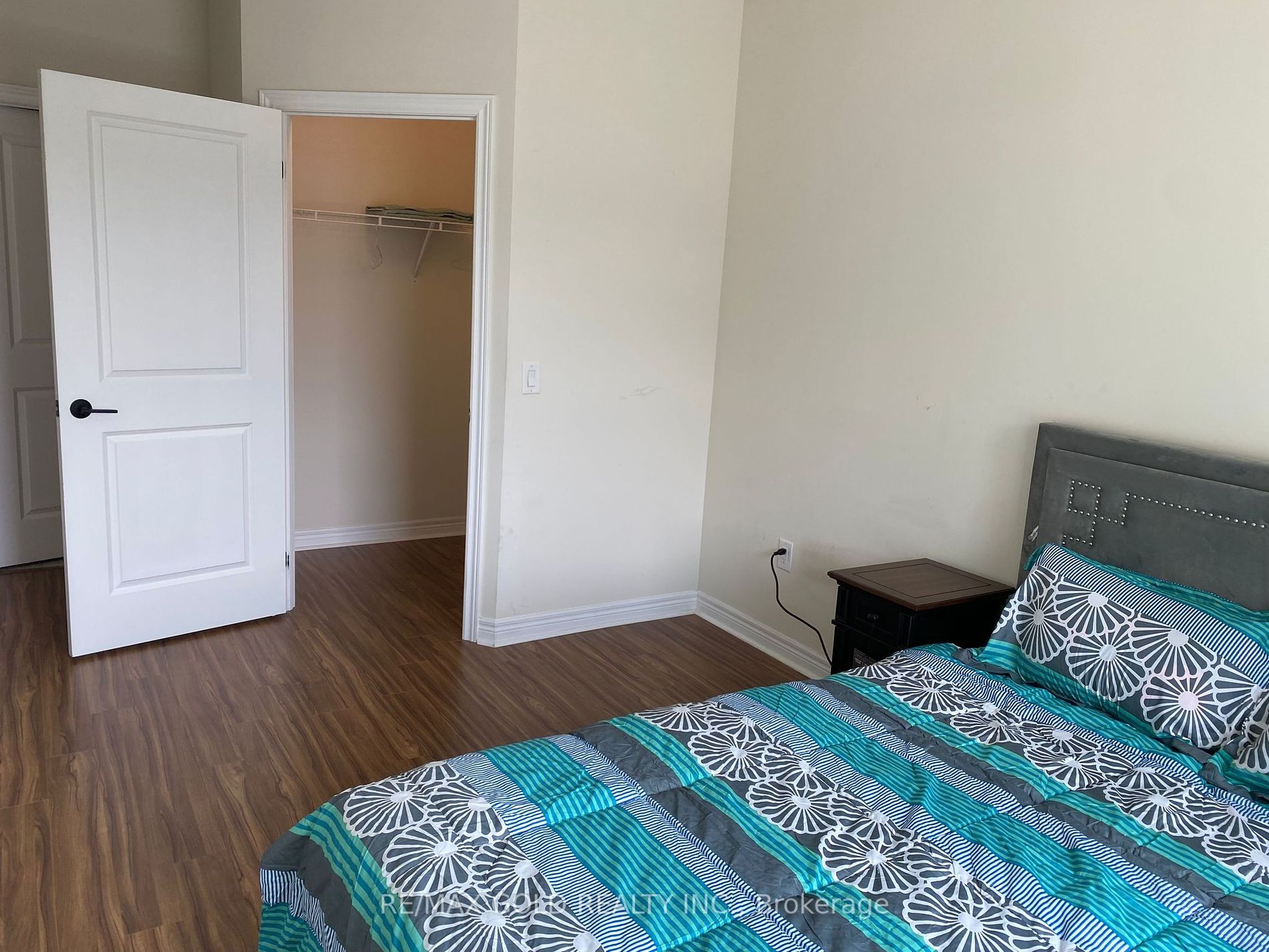 39 New Delhi Drive, #209