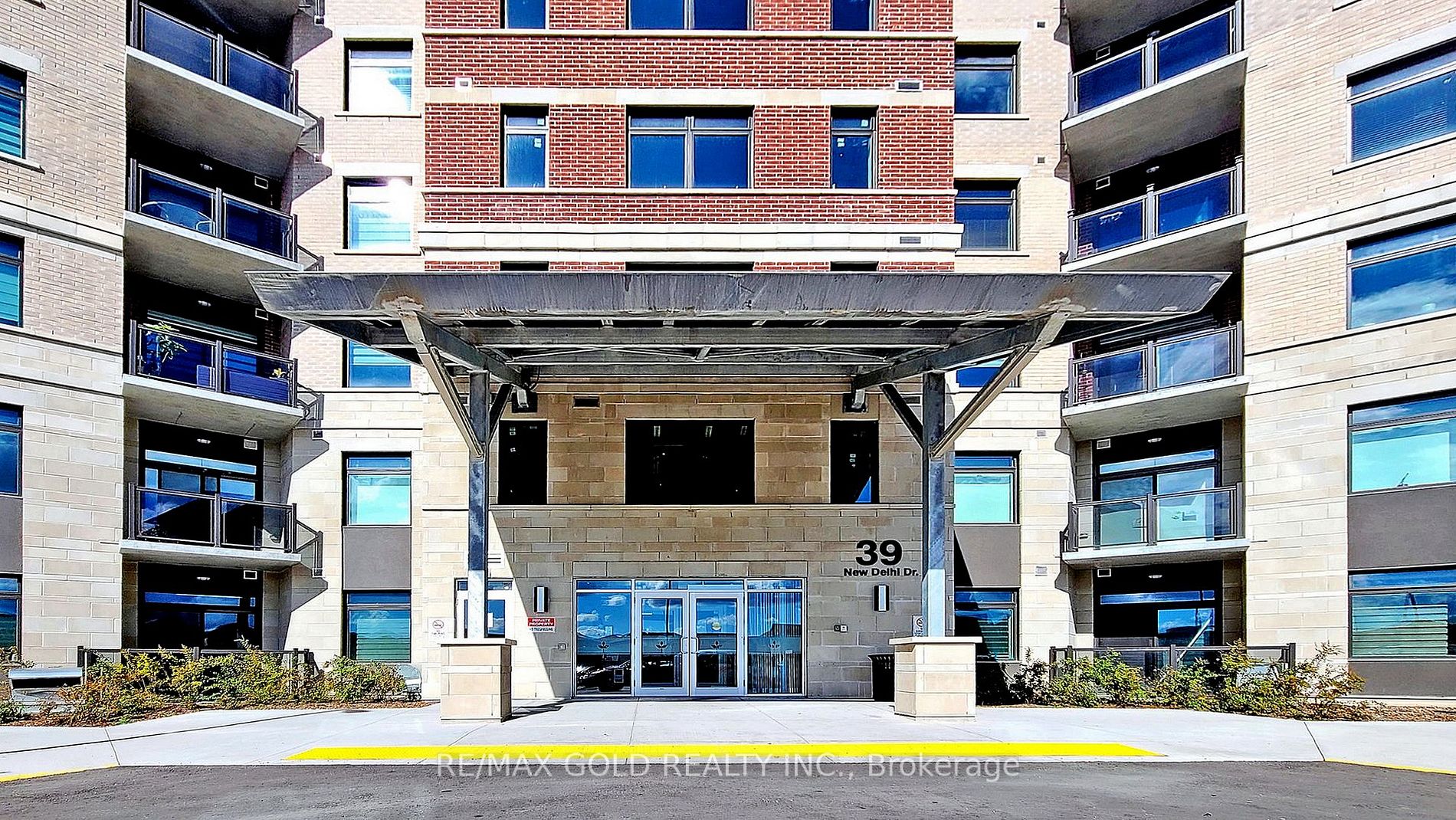 39 New Delhi Drive, #209