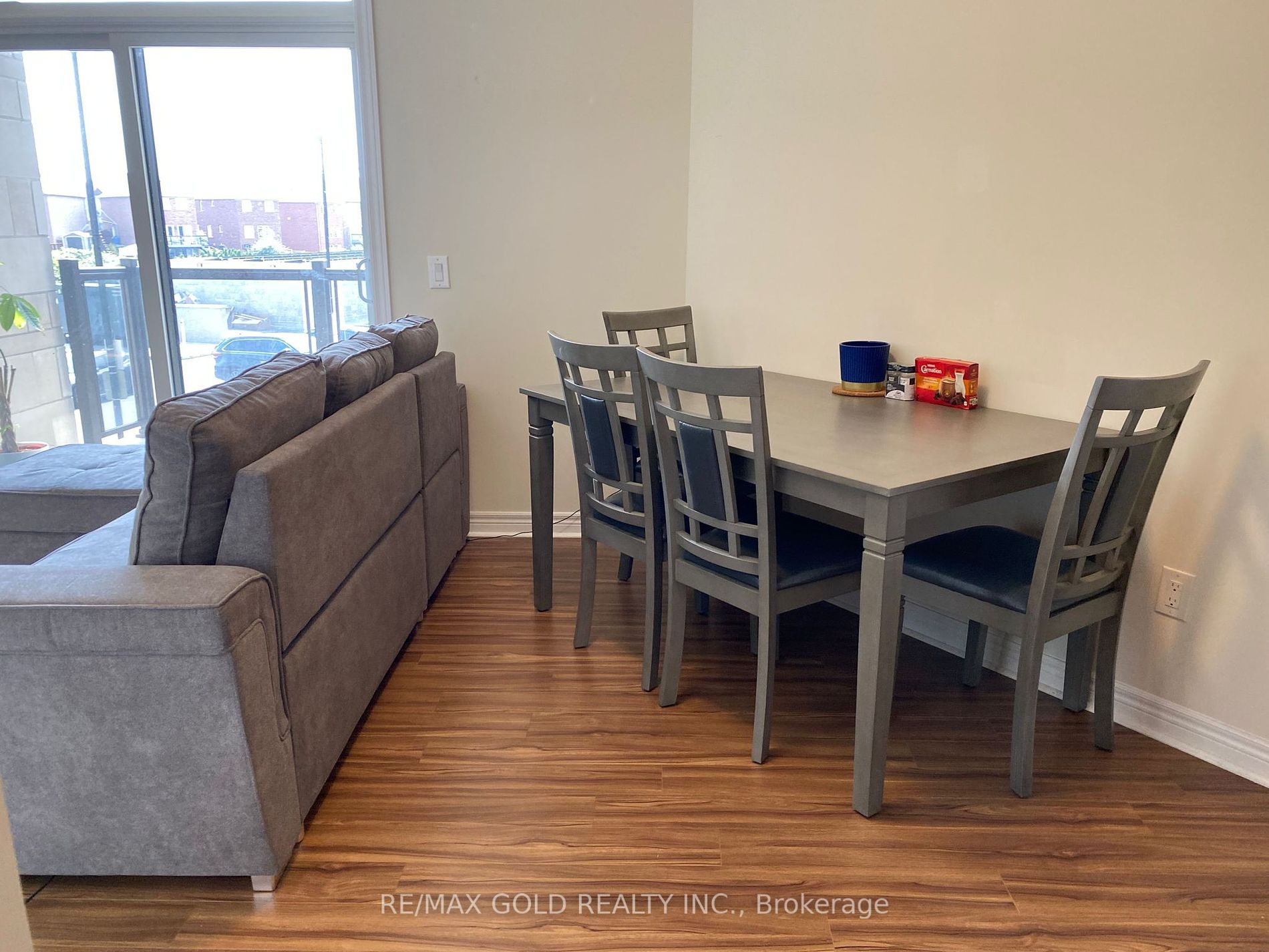 39 New Delhi Drive, #209