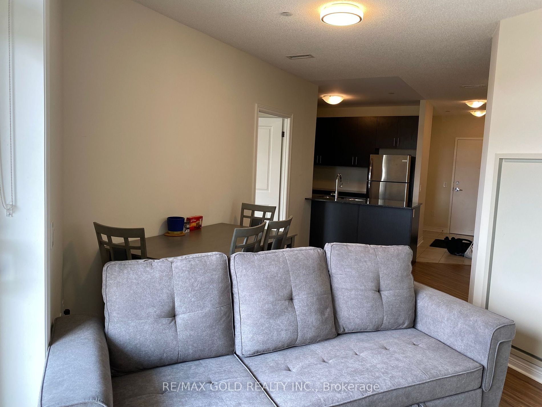 39 New Delhi Drive, #209